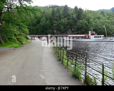 Les bateaux à vapeur sur le Loch Katrine dans les Trossachs Ecosse Banque D'Images