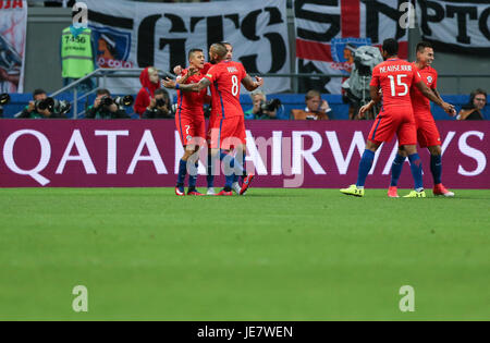 Kazan, Russie. 22 Juin, 2017. Les joueurs du Chili célèbre pour la notation au cours de match du groupe B entre l'Allemagne et le Chili à la Coupe des Confédérations de la FIFA 2017 à Kazan, Russie, le 22 juin 2017. Le match s'est terminé par un nul 1-1. Credit : Bai Xueqi/Xinhua/Alamy Live News Banque D'Images