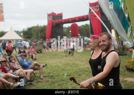 Glastonbury, Royaume-Uni. 23 Juin, 2017. Vues générales sur le jour 1 de la 2017 au festival de Glastonbury digne Farm dans le Somerset. Date de la photo : Vendredi 23 Juin, 2017. Credit : Roger Garfield/Alamy Live News Banque D'Images