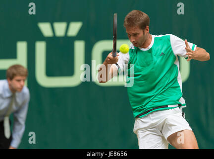 Florian Mayer de l'Allemagne en action à la 25e Gerry Weber Open à Halle. Banque D'Images