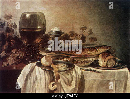 Le « Breakfast Pieter Claesz » est une peinture néerlandaise du XVIIe siècle représentant une variété de natures mortes soigneusement agencée de nourriture et d'objets comme un verre de vin, du pain et une assiette d'argent. Il illustre le genre vanitas, où la nature fugace de la vie et l'inévitabilité de la mort se reflètent dans les objets de tous les jours. Claesz. était connu pour son attention aux détails et l'utilisation de la lumière pour créer de la profondeur dans ses œuvres. Banque D'Images