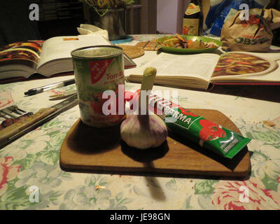 L'Estouffade est un plat traditionnel français préparé par la cuisson lente du bœuf avec des légumes et des herbes. Le plat est connu pour sa saveur riche et tendresse, généralement servi comme un repas copieux dans la cuisine française. Banque D'Images