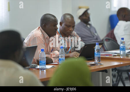 2014 05 22 Réunion de coordination d'aide aux victimes d'UNMASS-1 (14241977311) Banque D'Images