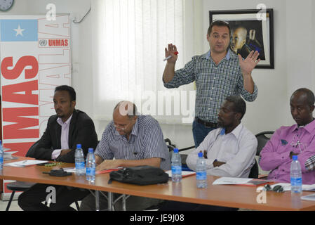 2014 05 22 Réunion de coordination d'aide aux victimes d'UNMASS-3 (14243060792) Banque D'Images