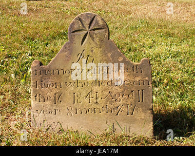 Une photographie de la tombe d'Elisabeth Hoon dans le cimetière de Zelienople, situé en Pennsylvanie, États-Unis. Le cimetière est connu pour son importance historique et ses monuments bien conservés. Banque D'Images