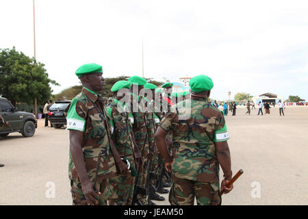 2014 12 Cérémonie de départ des forces armées à Kismayu-2 (15432898524) Banque D'Images