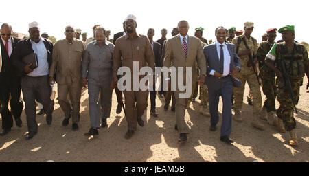 2014 12 Cérémonie de départ des forces armées à Kismayu-12 (15867891800) Banque D'Images