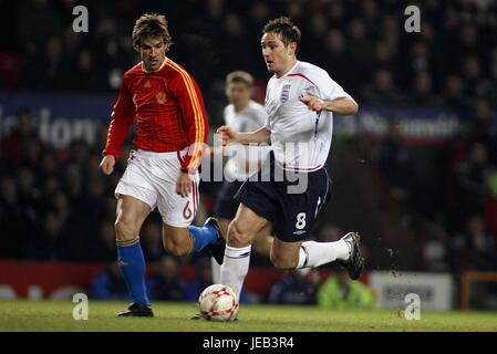 DAVID ALBELDA & Frank Lampard ANGLETERRE/ESPAGNE OLD TRAFFORD MANCESTER ANGLETERRE 07 Février 2007 Banque D'Images