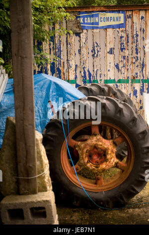 Vieux tracteur / véhicules agricoles rouillés Banque D'Images