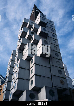 Le Japon, Honshu, Tokyo, Nakagin Capsule bâtiment dans le quartier de Ginza. Banque D'Images