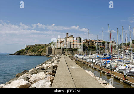 L'Italie, la Toscane, la Maremma, Talamone, port de plaisance, Banque D'Images