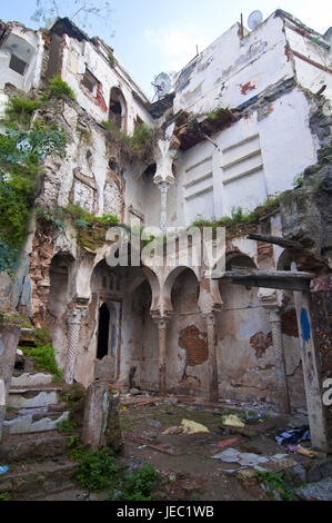 Maison de la décomposition de l'UNESCO du patrimoine culturel mondial de la casbah, la vieille ville d'Alger, capitale de l'Algérie, l'Afrique, Banque D'Images