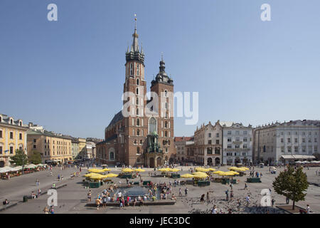 Cracovie, Vieille Ville, le marché central, l'église de Marien, l'été, Banque D'Images