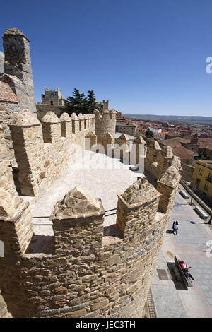 L'Espagne, Castille et Léon, Avila, vue sur le mur de la ville sur la ville, Banque D'Images