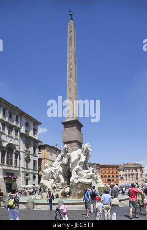 L'Italie, Rome, Piazza Navona, quatre-courant, bien Banque D'Images