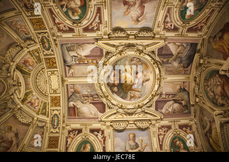 L'Italie, Rome, Vatican, Cité du Vatican Musées, large bande, à l'intérieur, fresque au plafond, Banque D'Images