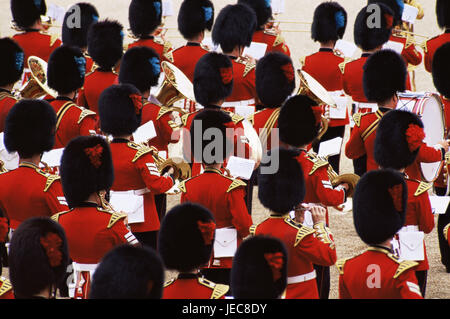 Grande Bretagne, Londres, Buckingham Palace, éveillé l'argent clé, bande, vue de dos, l'Angleterre, capitale, enregistrer, personne, des hommes, Garde côtière canadienne, protections, royal, garde, soldat, hommes, uniforme, line-up, cérémonie, tradition, éveillé, soldat, musicien, musicien, l'armée, musique militaire, band, attraction, attraction touristique, point d'intérêt, l'icône, la discipline, la fierté, l'ordre, la représentation, Banque D'Images
