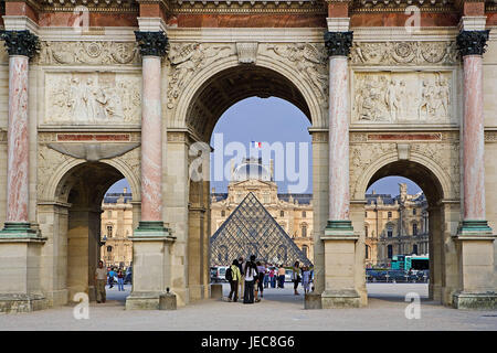 France, Paris, Musée du Louvre, Pyramide de verre vous, capital, l'objectif de la construction, gate, musée, musée du Louvre, Pyramide, verre, acier, palace, de la structure, l'architecture, l'art museum, lieu de destination, d'intérêt, tourisme, personne, Banque D'Images