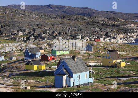 Le Groenland, Soirée Disco Bay, Rodebay, maisons bois, maisons, paysages, rock, l'ouest du Groenland, paysages côtiers, littoral, zones côtières place, bay, montagne, l'Arctique, les maisons, l'établissement, village, village Inuit, port, à l'extérieur, l'architecture, de couleurs vives, déserte, Banque D'Images