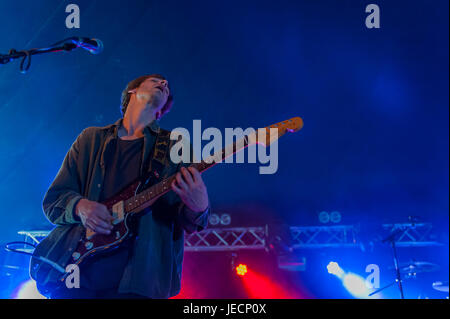 Thornhill, Écosse, Royaume-Uni - 27 août 2016 : Joe Atkinson, de l'anglais blues sur la scène de Lisbonne Stewart Cruickshank Champs électriques Banque D'Images