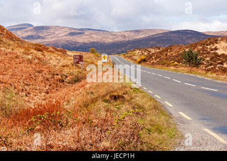 Route menant au parc national de Glenveagh, comté de Donegal, Irlande Banque D'Images