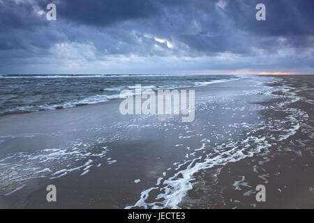 Plage principale, l'île Spiekeroog, les Frisons de l'Est, à l'Est de la Frise, Frise, Basse-Saxe, la mer du Nord, l'île de la mer du Nord, mer du Nord, de la Basse-Saxe mer des Wadden Parc National, l'Allemagne du Nord, l'Allemagne, l'Europe, Banque D'Images