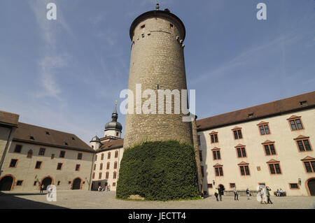 Le château forteresse Marien, cour intérieure, Wurzburg, Franconia, Bavaria, Banque D'Images