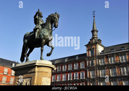 Espagne, Madrid, Plaza Mayor, statue équestre, Felipe III, Banque D'Images