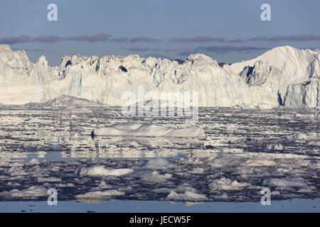 Le Groenland, soirée disco, la baie d'Ilulissat, fjord, icebergs, escarpe, banquises, l'ouest du Groenland, E, de glaciers, de l'Arctique, l'été, la solitude, déserte, glaces en dérive, escarpe, arrêt anormal du glacier d'Ilulissat, la crème glacée à la crème glacée, fjord fjord, patrimoine mondial de l'UNESCO, la nature, le changement climatique, Banque D'Images