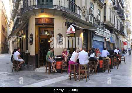 Espagne, Malaga, touristiques d'un Tapa bar, Banque D'Images