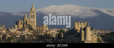 L'Espagne, Kastilien-León, vue à Barcelone la cathédrale et l'Alcazar de Ségovie, Banque D'Images