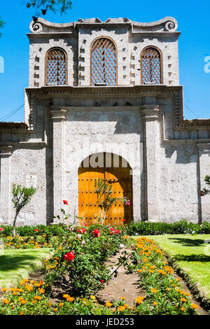 La place San Francisco à Arequipa, Pérou Banque D'Images