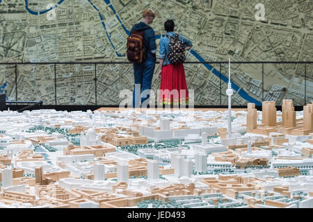 Berlin. L'Allemagne. Statdmodelle Berliner, modèles de Berlin city centre à l'Sénat Ministère du développement urbain et du logement. Modèle à l'échelle de 1:500 Banque D'Images