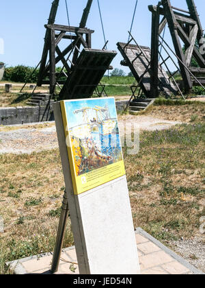 ARLES, FRANCE - 7 juillet 2008 : vue sur Pont Van Gogh, réplique du pont Langlois, pont-levis qui a été l'objet de plusieurs peintures de Vincent Banque D'Images