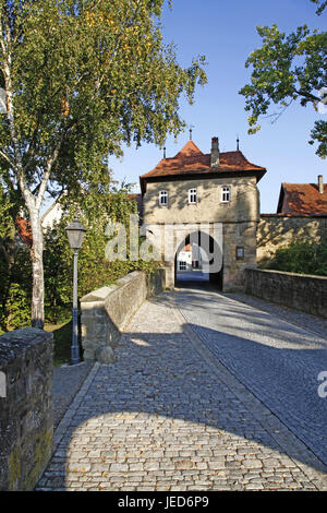 L'Allemagne, en Bavière, en Basse-franconie, Iphofen, Mainbernheimer gate, chemin à travers la maison, gardien, preopus, porte principale, Franconia, objectif double attachement, la maison de gardien, l'enrichissement de la ville, entrée, sortie, Banque D'Images