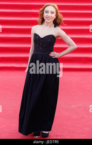 Moscou, Russie. 22 Juin, 2017. Singer Yulia Pak à la cérémonie d'ouverture de la 39e Festival International du Film de Moscou à l'extérieur du théâtre Rossiya. Credit : Victor/Vytolskiy Alamy Live News Banque D'Images