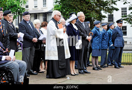 Brighton, UK. 24 Juin, 2017. Un acte de souvenir pour la Journée nationale des Forces armées est tenu à la Brighton monument commémoratif de guerre à l'Old Steine organisée par la Royal British Legion Crédit : Simon Dack/Alamy Live News Banque D'Images