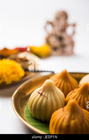 Un modak est un Indien Sweet Dumpling populaire dans de nombreuses régions de l'Inde. Elle est appelée en marathi et modak Konkani ainsi que langue gujarati, Kozhakkatt Banque D'Images