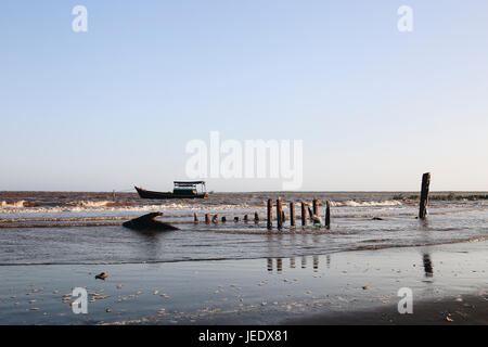 Bateaux sur la plage Tan Thanh Cong Aller au Viet Nam travel photo abstract background Banque D'Images