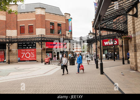 Le capitaine Cook Square Shopping Precinct à Middlesbrough, Angleterre, Royaume-Uni Banque D'Images