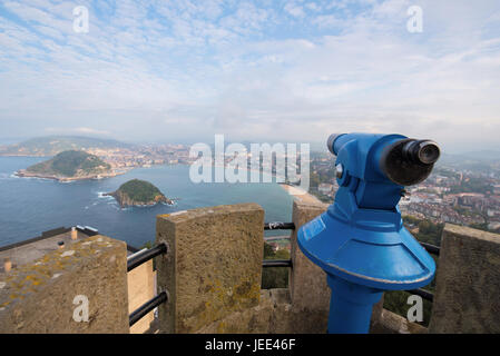 La baie de San Sebastian vue depuis le mont Igueldo, Pays Basque, Espagne. Banque D'Images