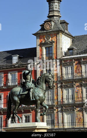 Espagne, Madrid, Plaza Mayor, statue équestre, Felipe III, Banque D'Images