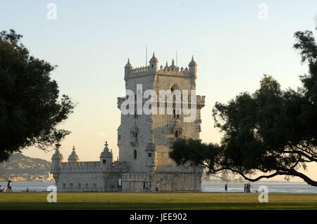 Lumière du soir, flux Tajo, Torre de Belem, Lisbonne, Portugal, Banque D'Images