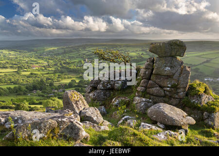 Vue de l'Chinkwell à Widecombe Tor-dans-le-moor dans le Dartmoor National Park, Devon Banque D'Images