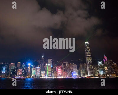 Vue horizontale de la lumières de nuit à Hong Kong, Chine. Banque D'Images