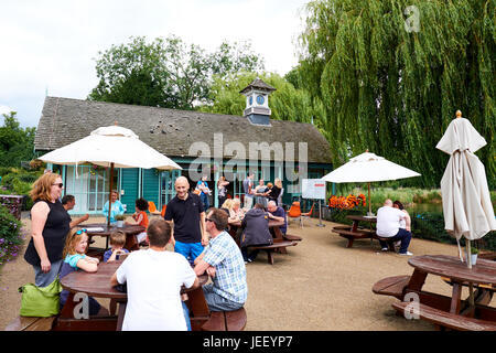 Le Boathouse Cafe, Regent's Park, London, UK Banque D'Images