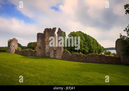 L'ancien château, un 17e siècle tower house construit au début château Crom Estate, Upper Lough Erne, comté de Fermanagh, en Irlande du Nord Banque D'Images