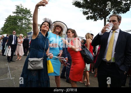 Ascot, UK. 22 juin 2017, le Royal Ascot races , Mesdames Jour, Angleterre Banque D'Images