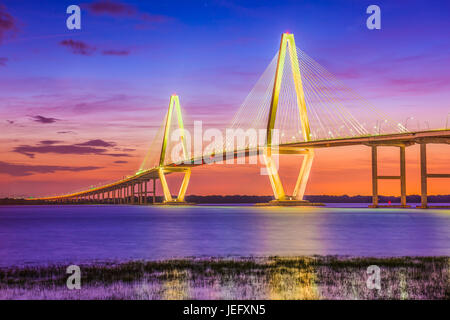 Charleston, Caroline du Sud, USA au pont Arthur Ravenel Jr.. Banque D'Images