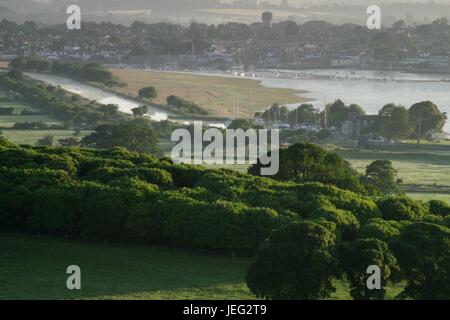 Voir pour le terrain de stationnement, l'Exeter Ship Canal et l'Exe de l'estuaire de Topsham. Exeter, Devon, UK. Juin, 2017. Banque D'Images